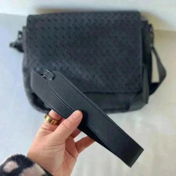 Black Lala Berlin Crossbody/ Shoulder bag Leather in Black - Picture 3 of 6